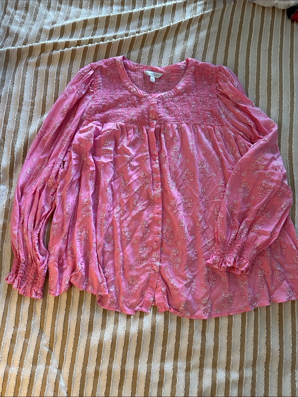 crown & ivy Pink Floral Smocked Button-Front Blouse
